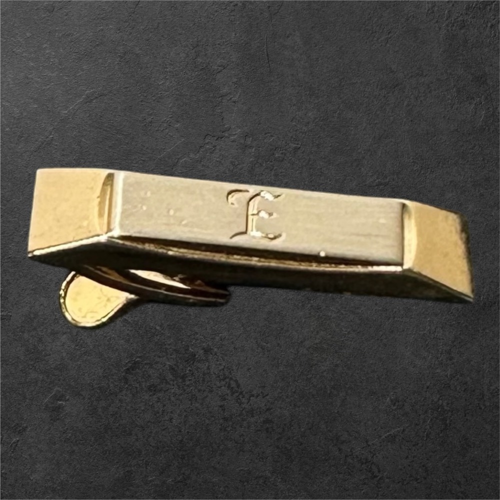 Vintage Hickok USA Tie Clip Gold Tone Monogram Letter E Tie Bar